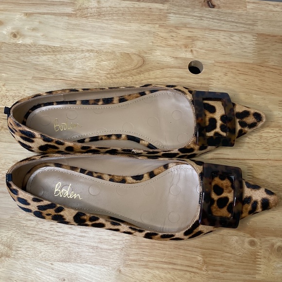 Boden Trim Detail Point Ballet Flats - Picture 7 of 7